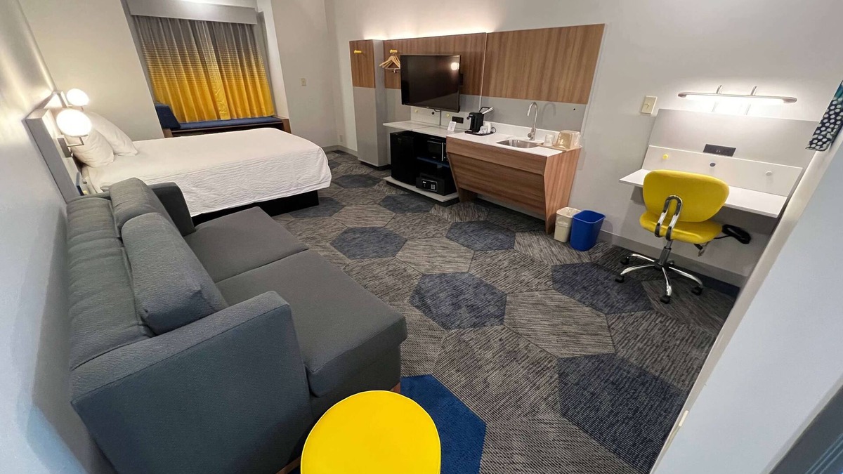 Paw Creek Hotel | Microtel Inn & Suites by Wyndham Charlotte/Northlake