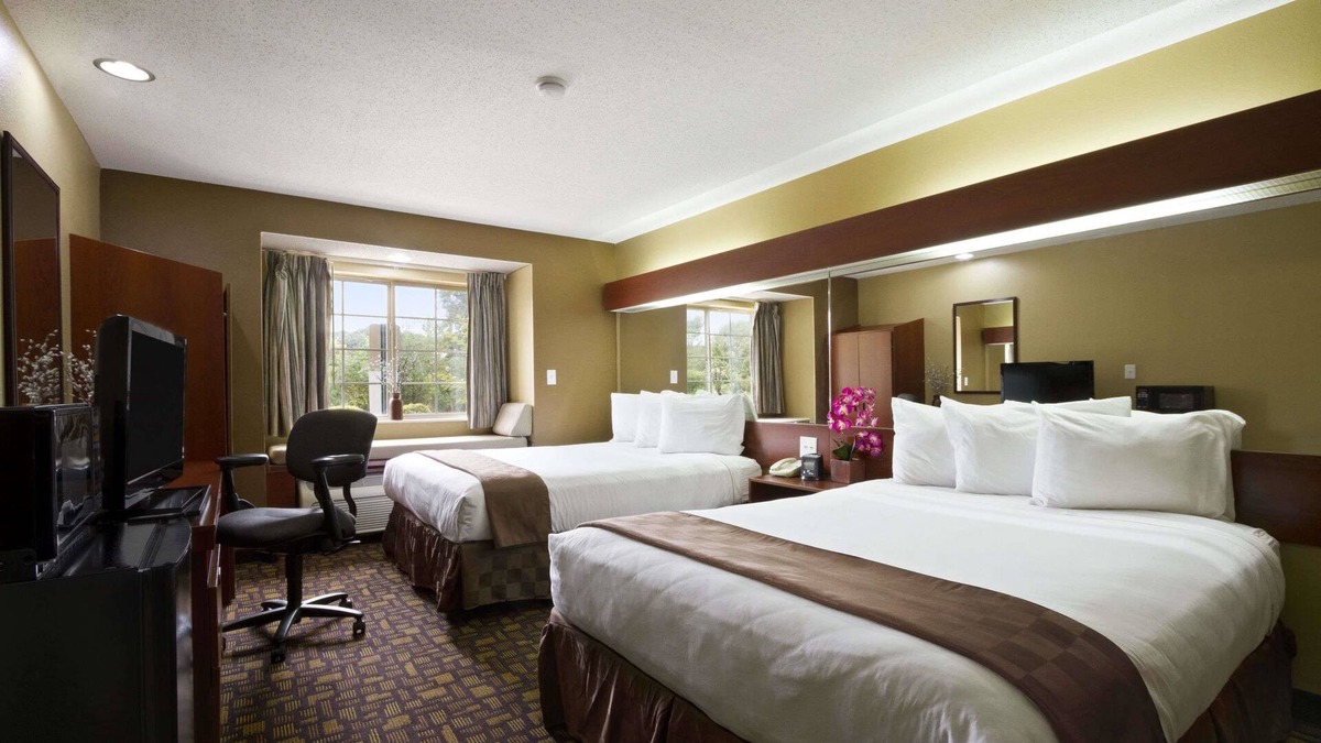 Lithonia Hotel | Microtel Inn & Suites by Wyndham Lithonia/Stone Mountain