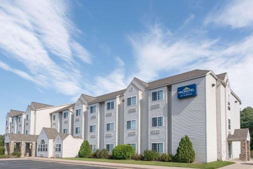Rice Lake Hotel | Microtel Inn & Suites by Wyndham Rice Lake