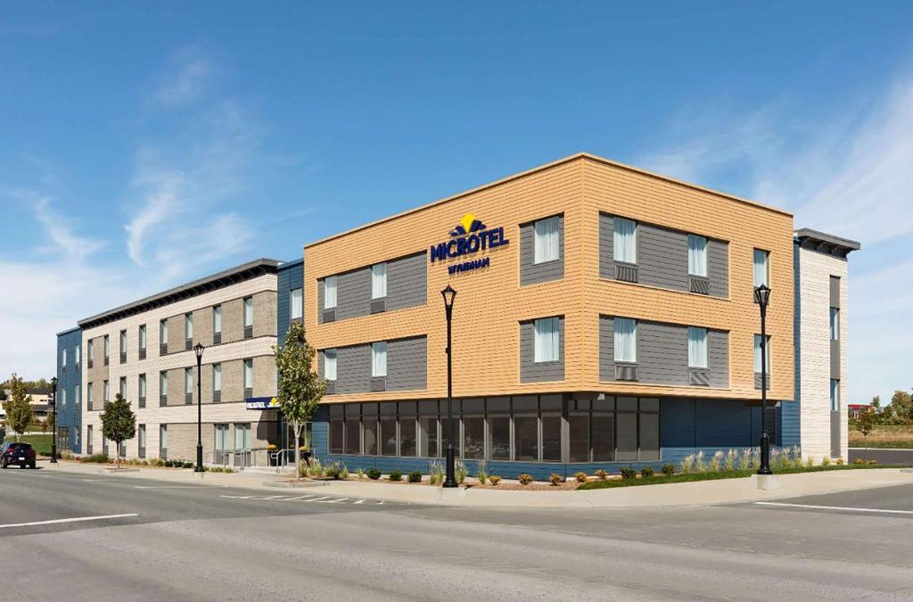 Lachute Hotel | Microtel Inn & Suites by Wyndham Lachute