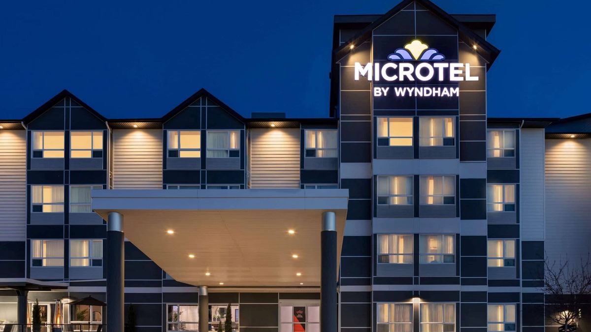 Weyburn Hotel | Microtel Inn & Suites by Wyndham Weyburn