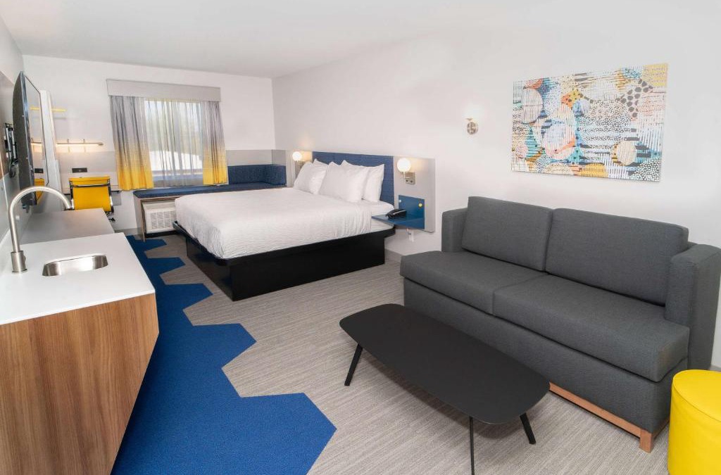 Newark Hotel | Microtel Inn & Suites by Wyndham Newark NY