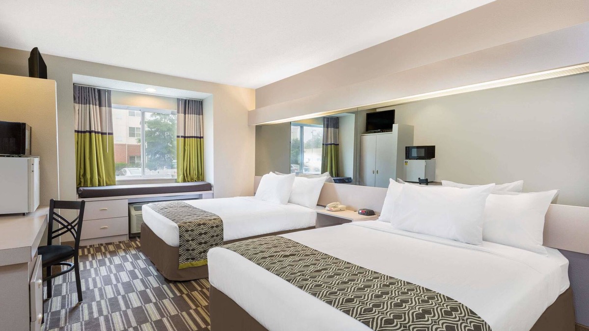 Sandston Hotel | Microtel Inn & Suites by Wyndham Richmond Airport