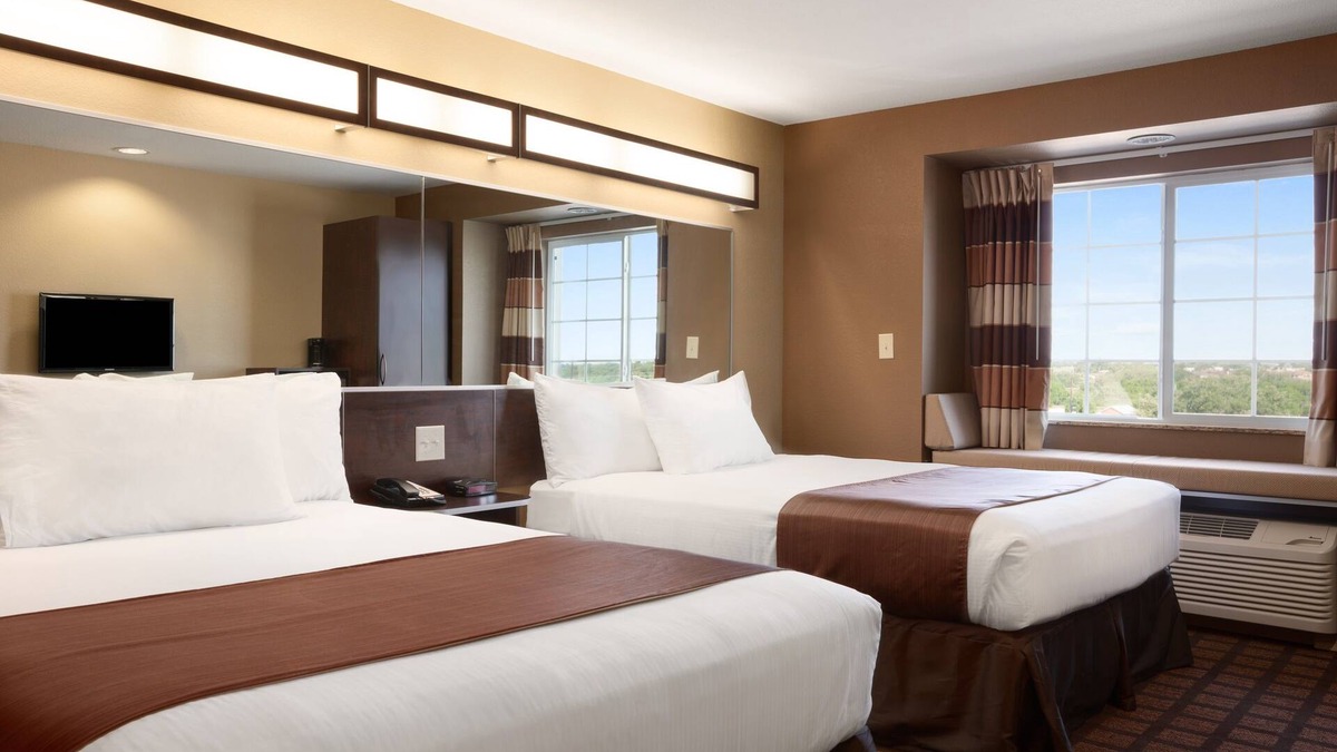 Kenedy Hotel | Microtel Inn & Suites by Wyndham Kenedy/Karnes City