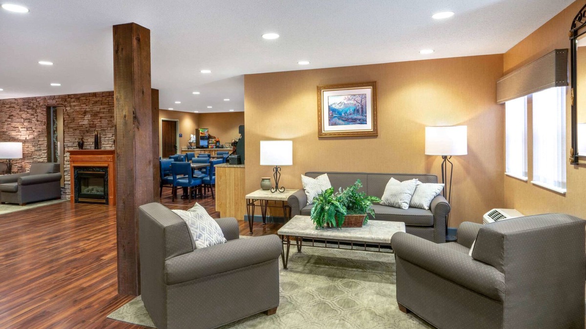 Raton Hotel | Microtel Inn & Suites by Wyndham Raton