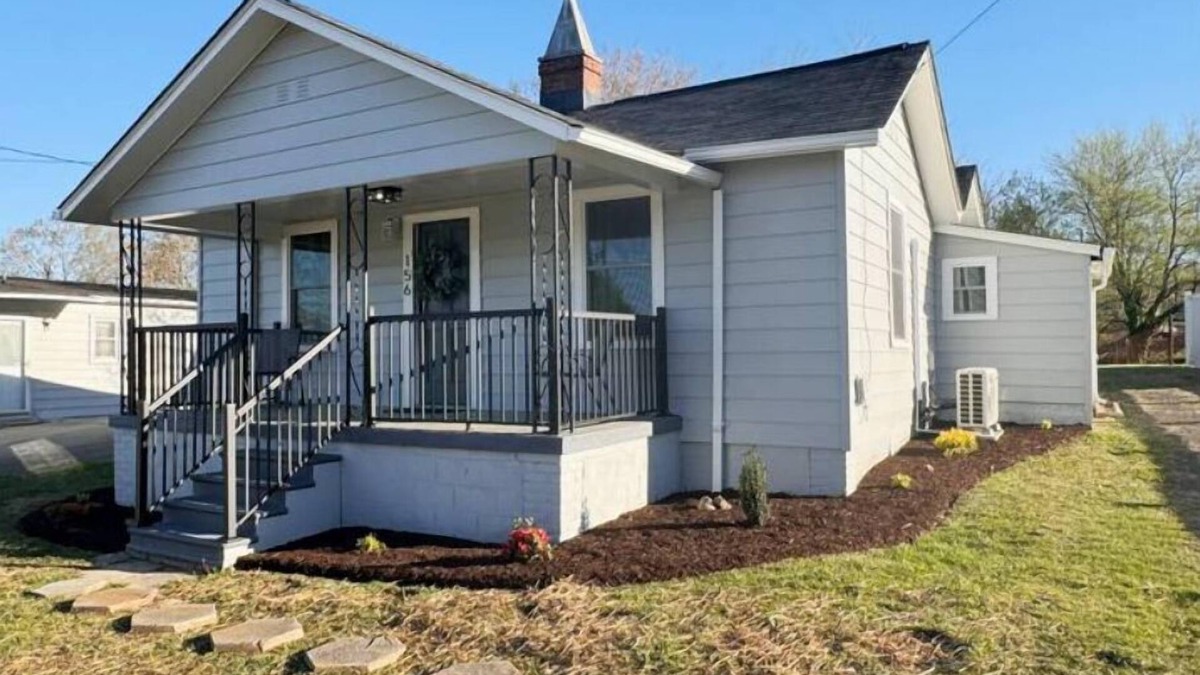 Danville House | Mid-Century Bungalow - 2 miles from Casino