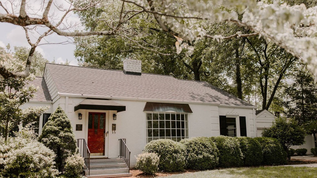 Kirkwood House | Mid-Century Charmer in Old Irving Park