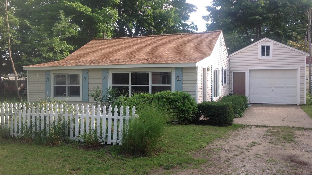 Ottawa Beach Cottage | Mid century cottage next to Holland State Park