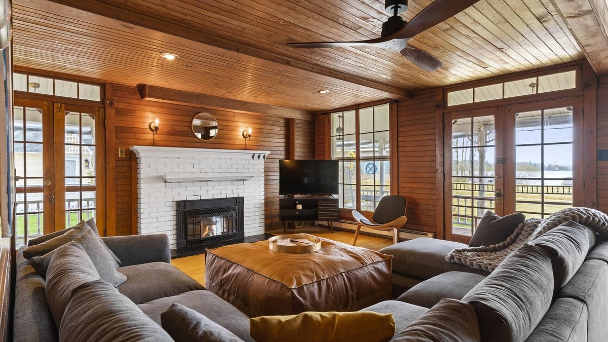 Oden Cottage | Mid Century Cottage with Crooked Lake Views!
