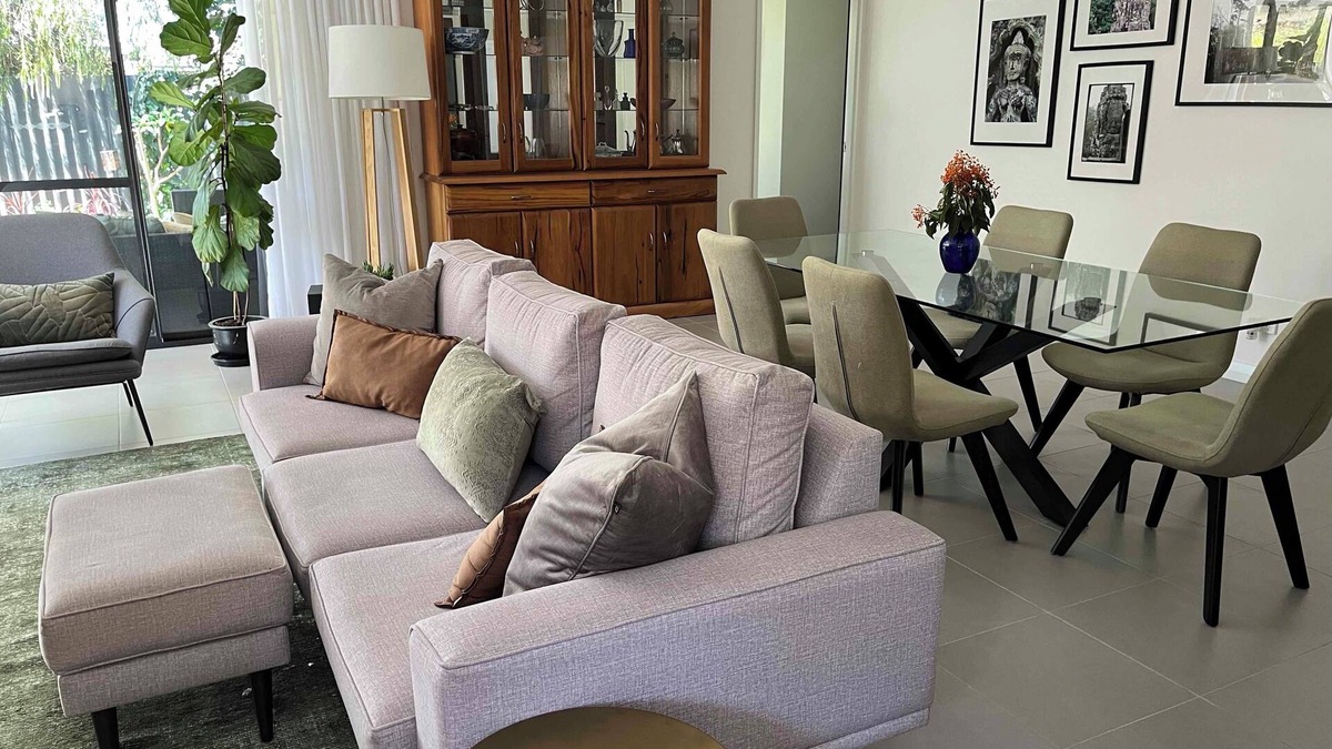 Padbury House | Mid-century Elegance in a leafy garden