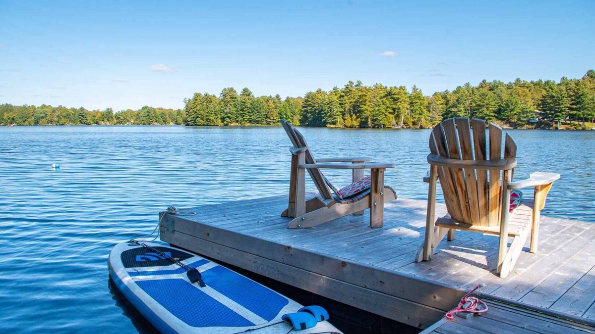McDougall Cottage | Mid-Century Enchantment- 3 bedrooms, 2 bathrooms, and 1 half bath in Parry Sound, ON