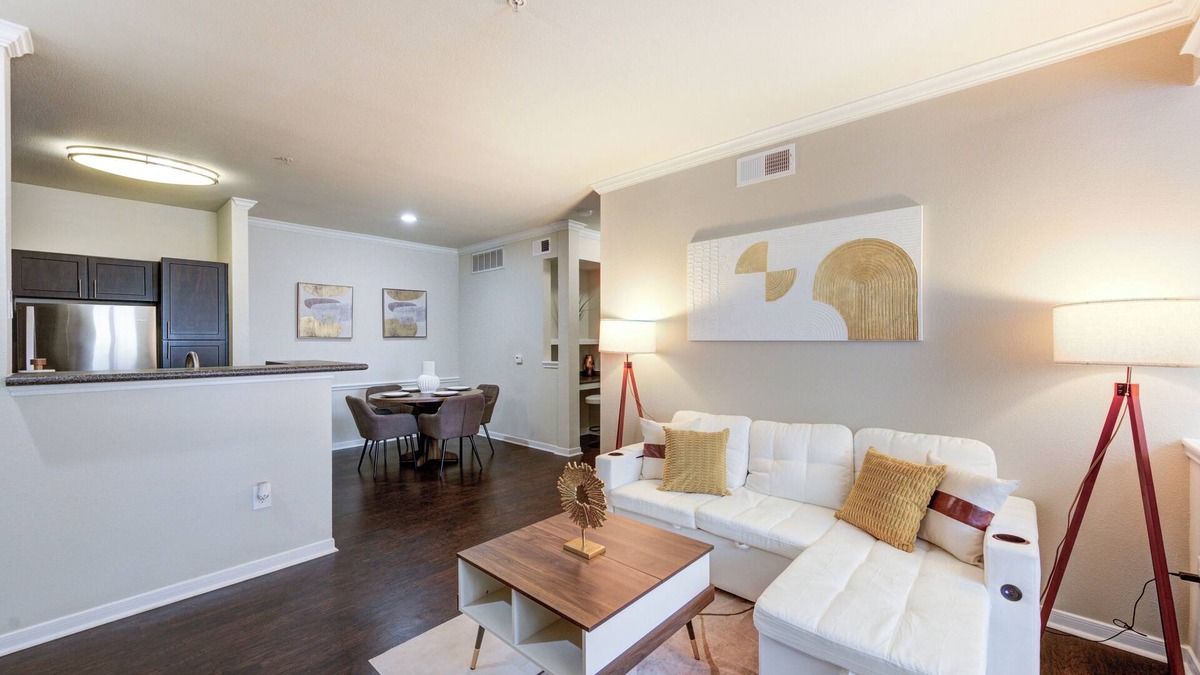 Alden Bridge Apartment | Mid-Century Gem 2-Bedroom with Workspace Gym/Basketball Court & Great Pool!