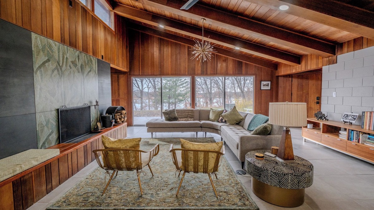Friberg Cabin | Mid-Century Haven with Private Lakes and Endless Views