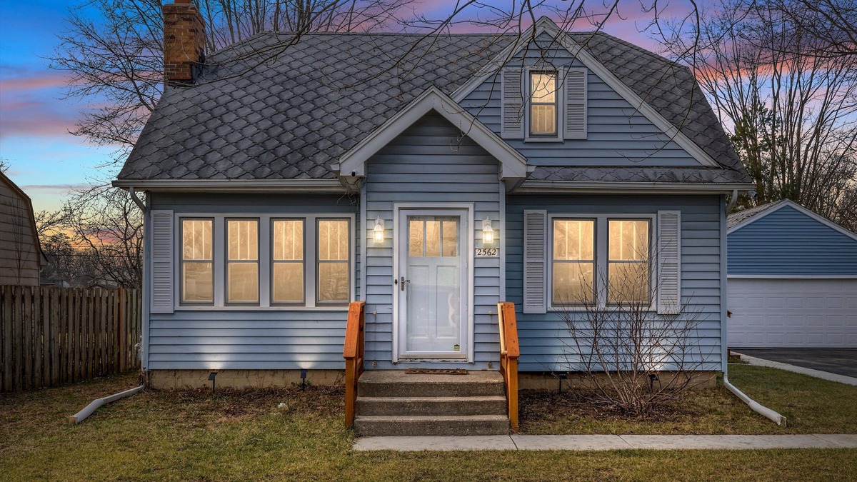 Ann Arbor House | Mid-century Home/ W Pool Table ~ Perfect For Family