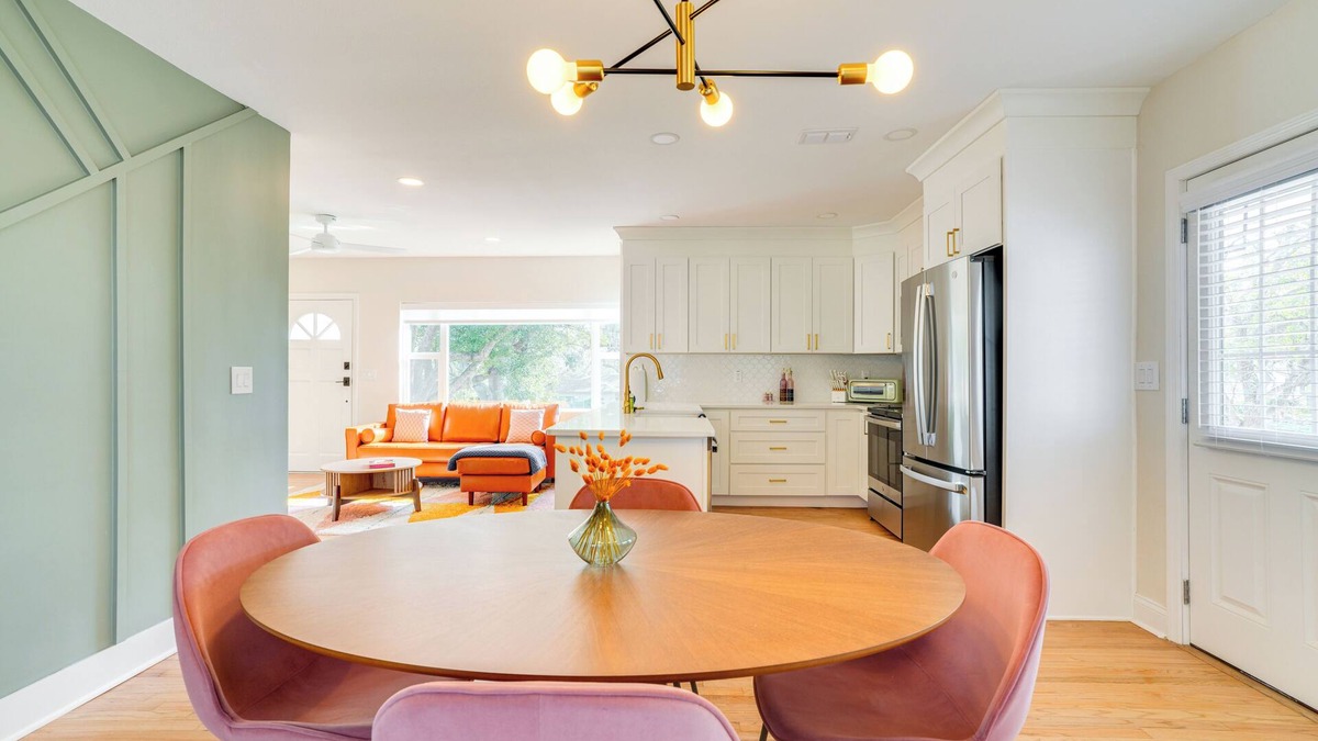 Lakeland House | Mid-Century Lakeland Home w/Game Room!