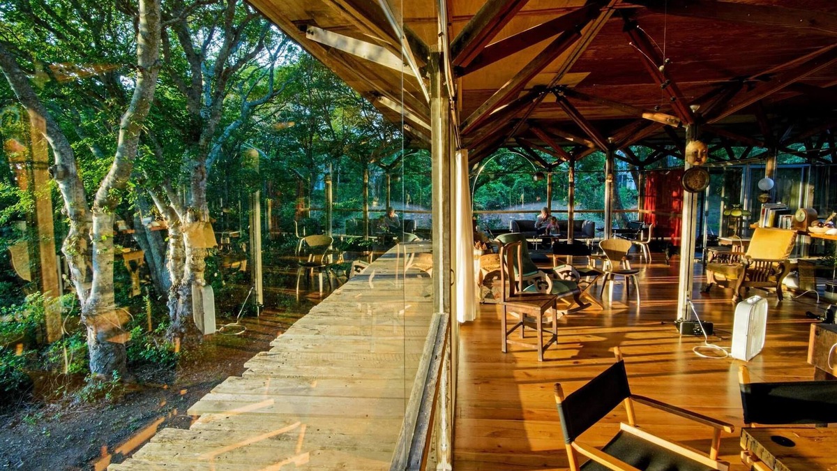 Chilmark House | Mid-Century Modern - All Glass House - Designed By Frank Lloyd Wright Apprentice