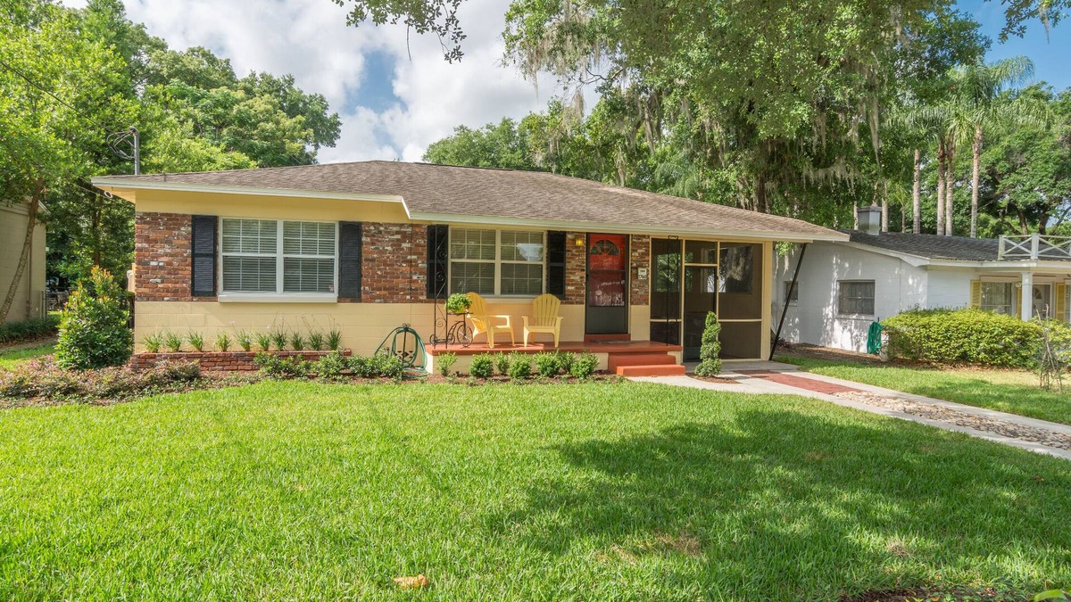 Winter Park Cottage | Mid Century Modern Cottage in The Heart of Winter Park