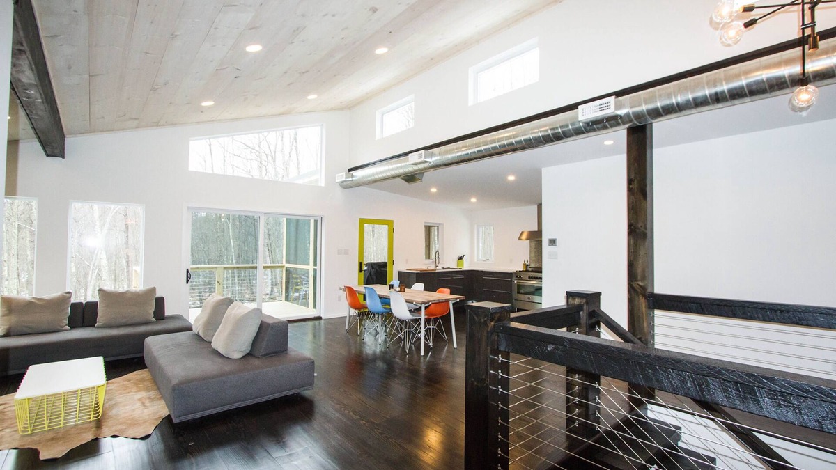 Narrowsburg House | Mid-century modern ranch in Catskills near river