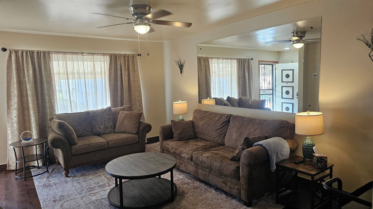Steubenville House | Mid-Century Modern nCharm in Steubenville