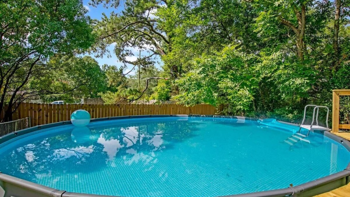 Mobile House | Midcentury Modern-Hot Tub & Pool- Retro Retreat