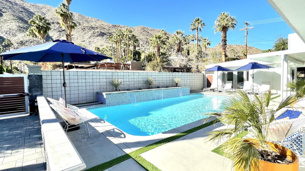 The Mesa House | MidCentury Modern Pool Home: Amazing Views-Close to Downtown!