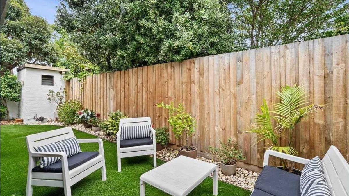 Brighton House | Middle Brighton Beach House (3-bed)