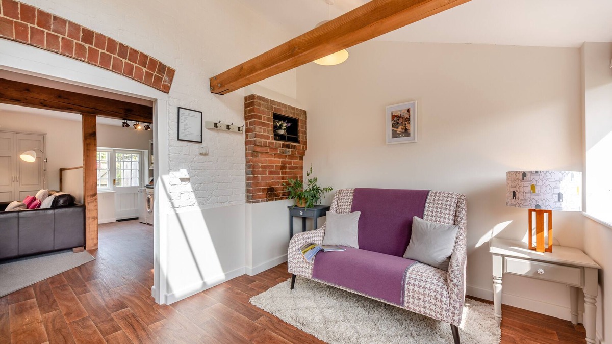 Upper Dicker House | Middle Cottage - Chiddingly