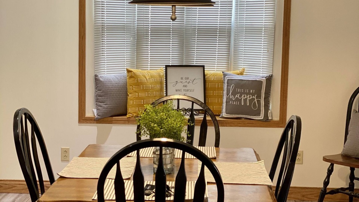 Glen Dale House | Middle Gem-Newly Renovated house with everything you will need. Prime location!