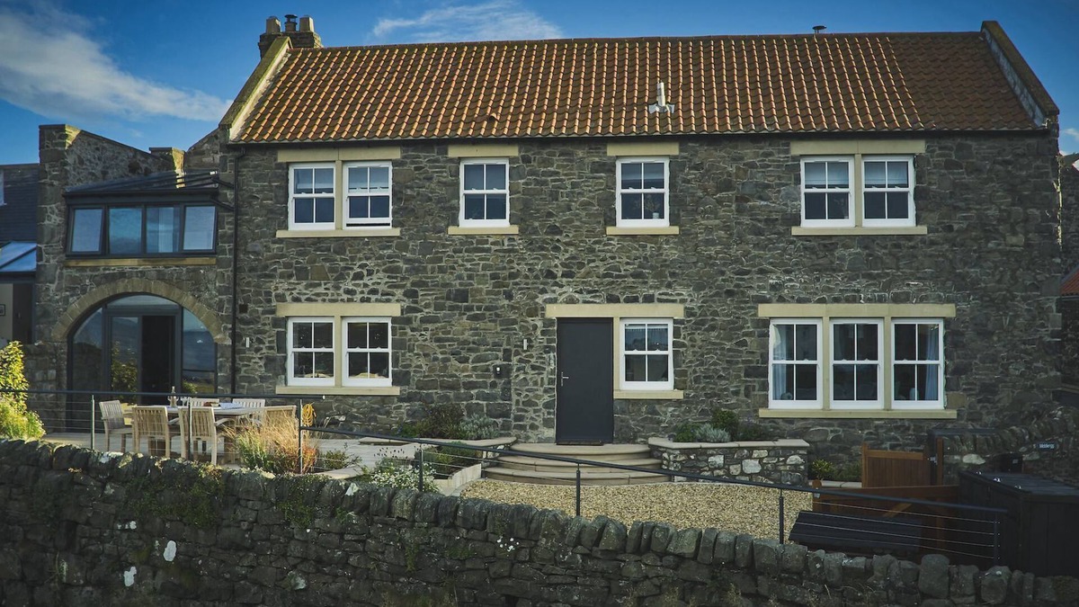 Craster Cottage | Middlerigg - a family friendly that sleeps 6 guests in 3 bedrooms