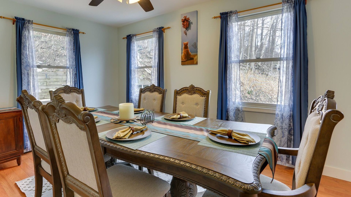 Middletown House | Middletown Rental w/ Spacious Back Deck!