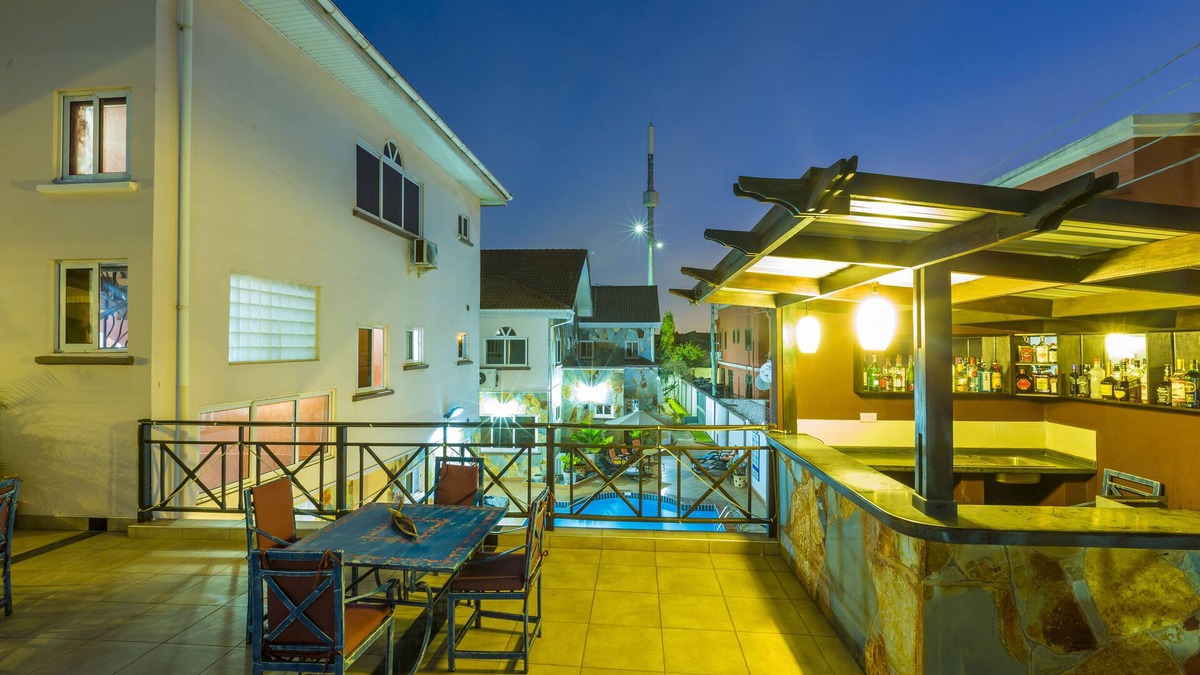 Cantonments Hotel | Midindi Hotel