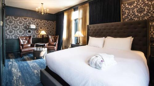 Dawson City Hotel | Midnight Sun, a Coast Hotel