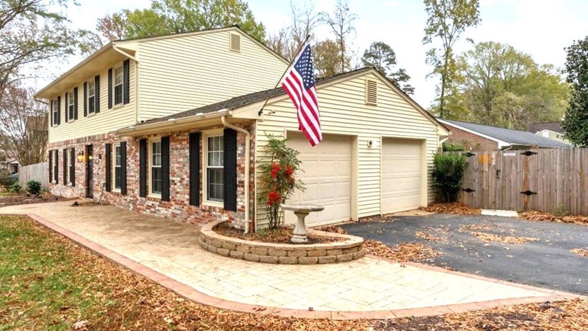 Fredericksburg House | Midterm/pet-friendly! Minutes from downtown FXBG!