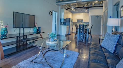 SoNo Apartment | Midtown 1BR Fully Furnished Apartment - Great Location! apts