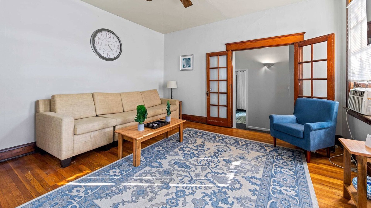 Clifton Heights Apartment | Midtown Apt Near Downtown&U of C- Hangout Unit 1&2