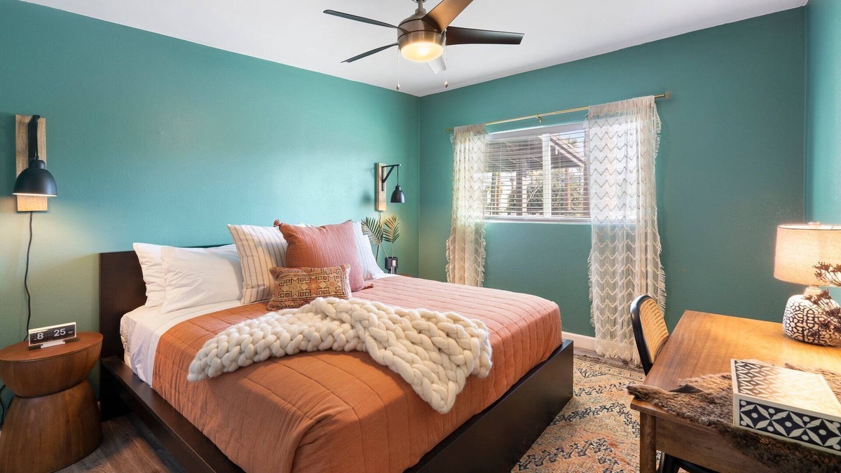 Maryvale Apartment | Midtown Apt | Pool, Firepit & Style