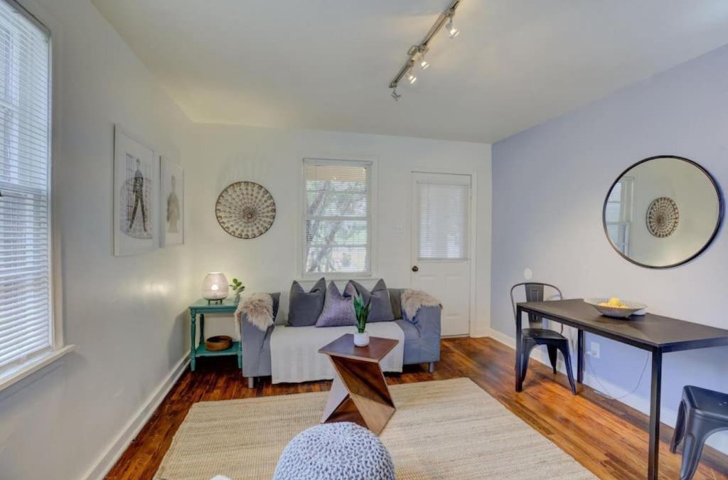 Midtown Apartment | Midtown Cottage Walk to Overton Square