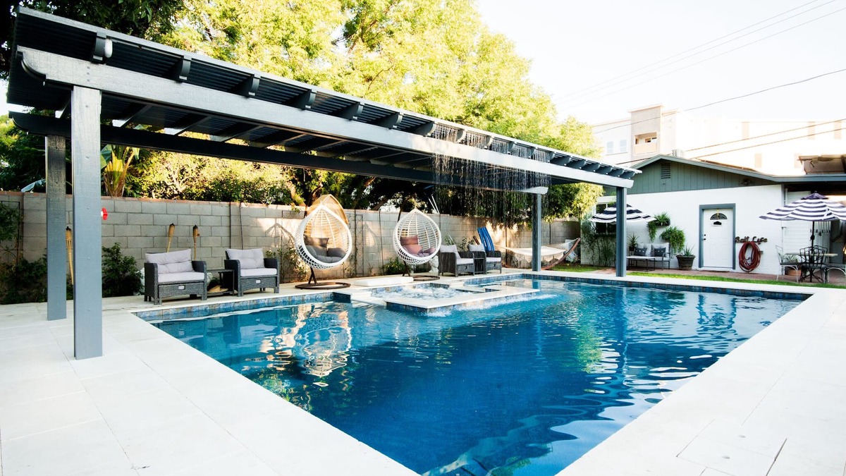 Woodlea Cottage | Midtown Detached Studio Cottage-Heated Pool & Hot Tub-Covered-Gated Parking
