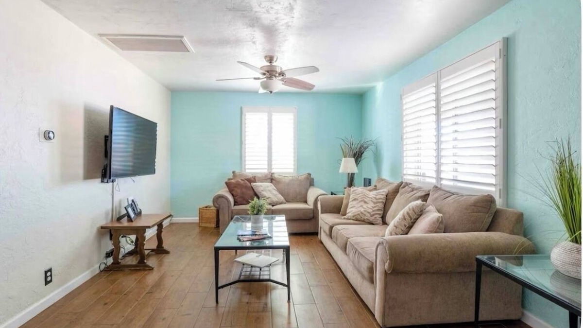 Peter Howell House | Midtown Gem with Oversized Fenced Yard – Minutes from U of A !