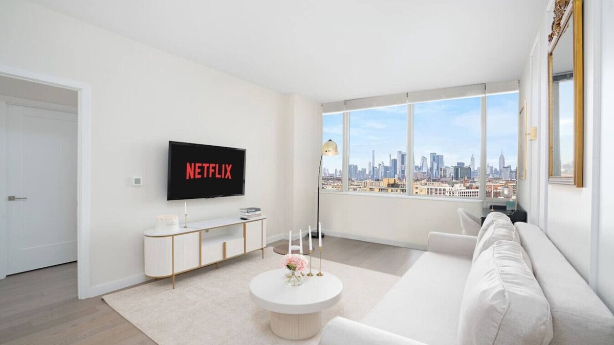 Hoboken Apartment | Midtown View - Minutes to City
