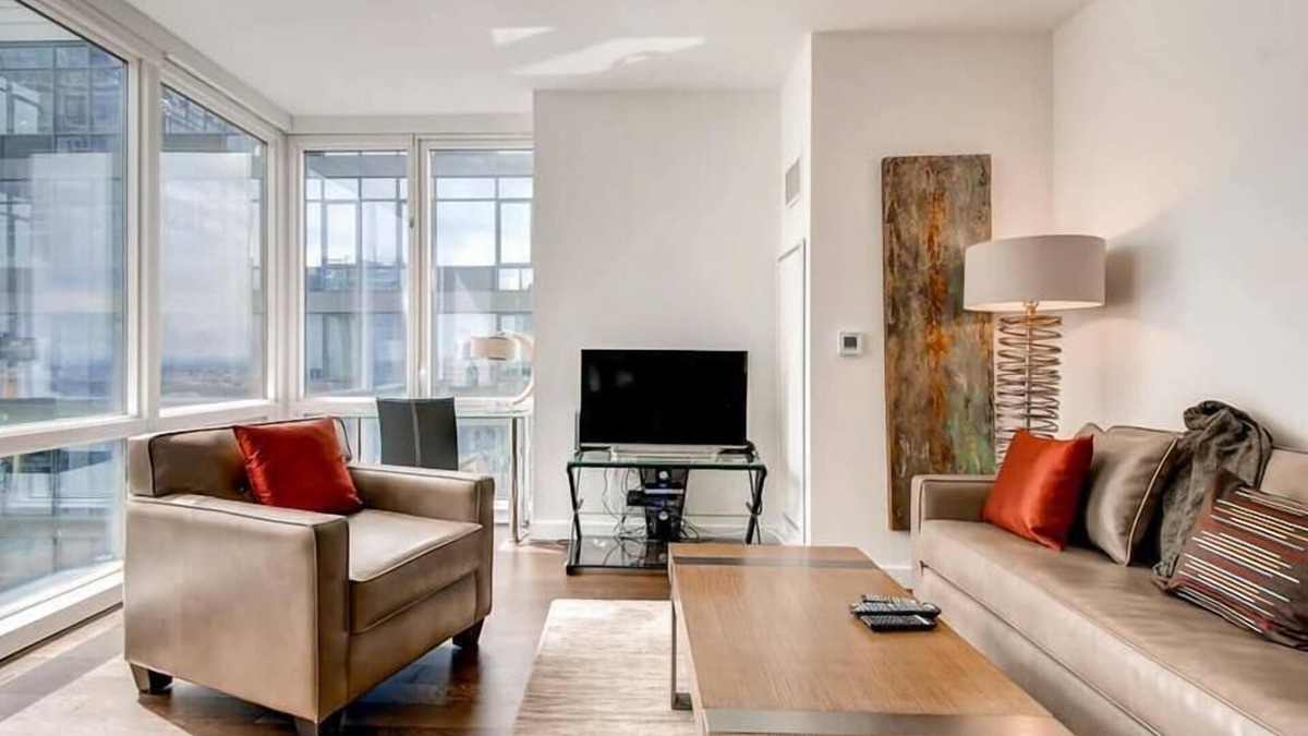 Hell's Kitchen Apartment | Midtown West 1 Deluxe BR Downtown/river views | in-unit W/D