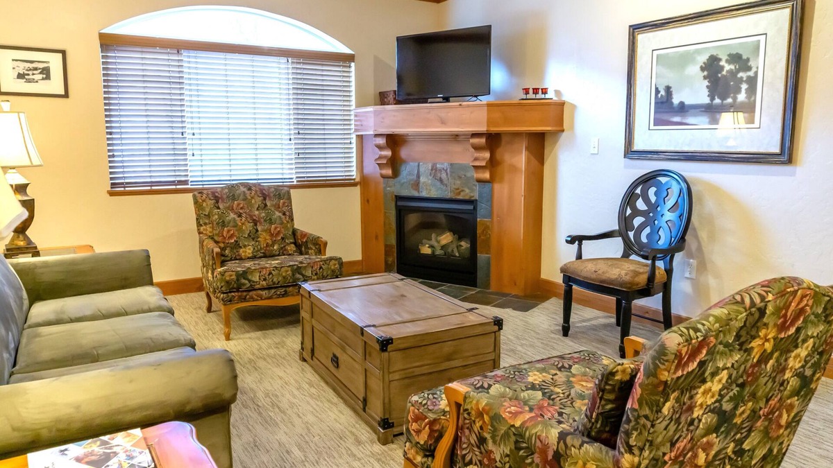 Midway Villa | Midway Getaway~Skiing, Hot Spring, Golf - Villa 2031-2