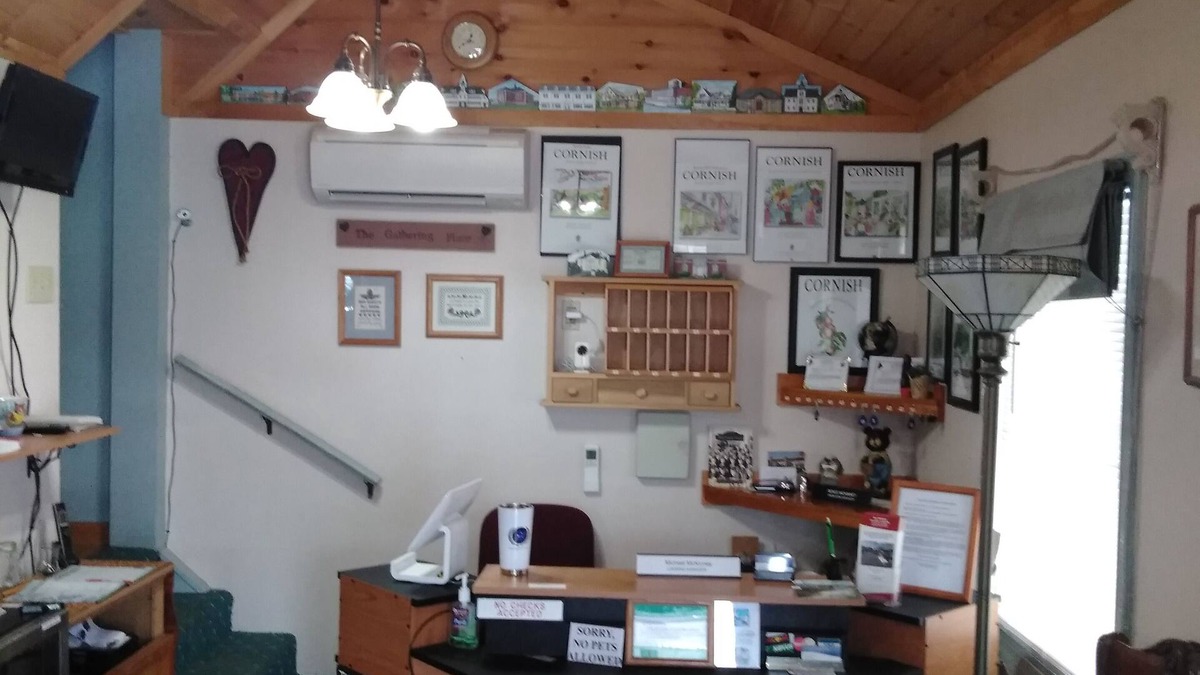 Cornish Hotel | Midway Lodging