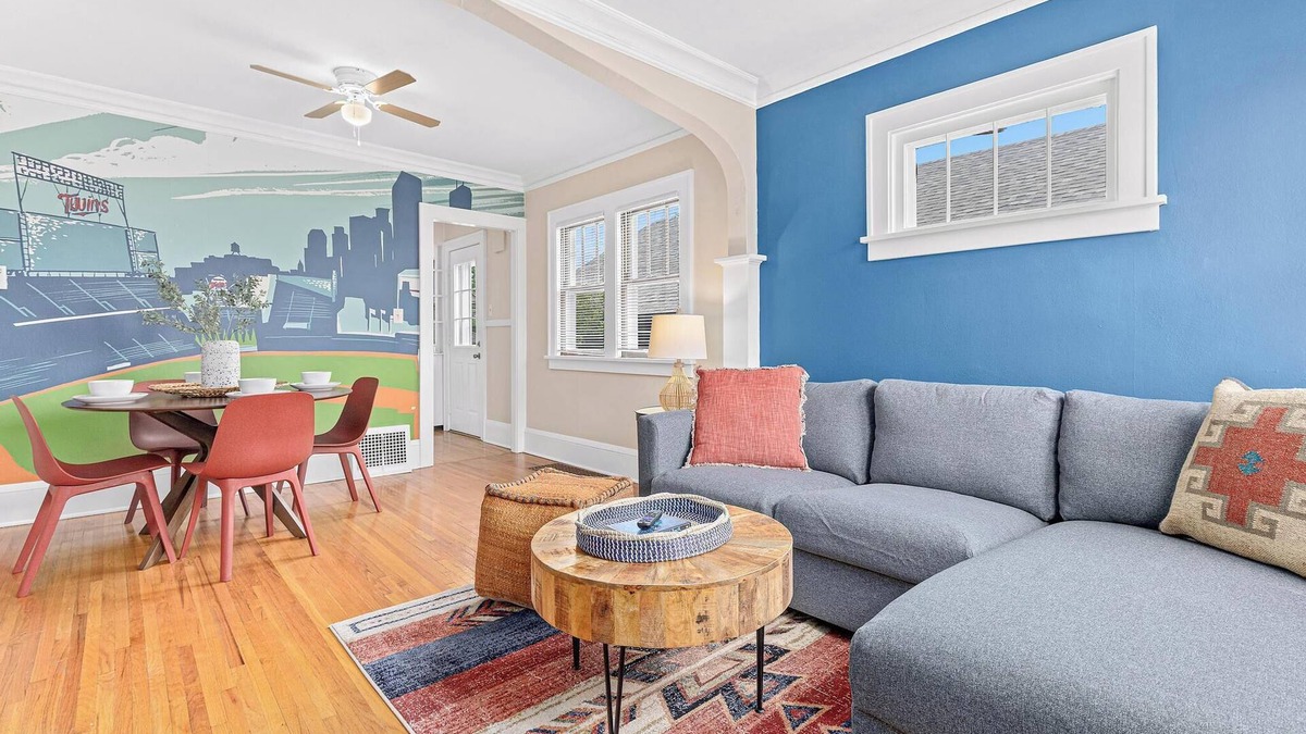 Midway House | Midway Marvel: Central Location, Walk to Light Rail, Fast WiFi, Free Parking