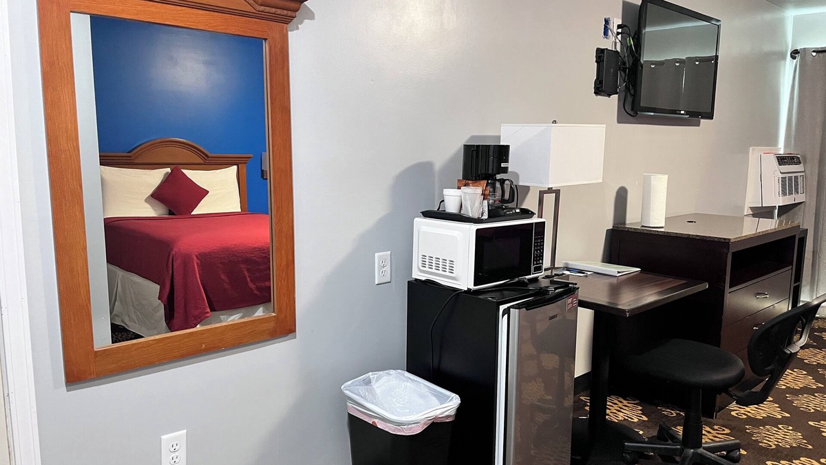 Guthrie Center Hotel | Midway Motel