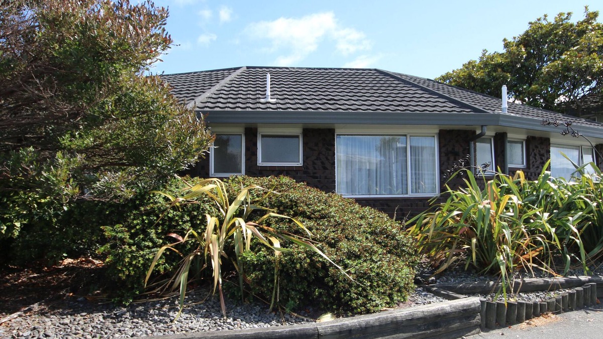 Petone Hotel | Midway Pacifica Lodge