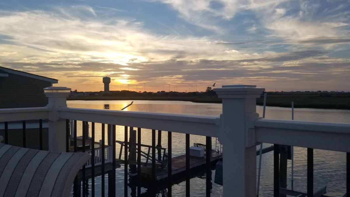 Ventnor City House | Midweek Special Mon June 23rd to Sat June 28th $1675 plus feesnInquire!