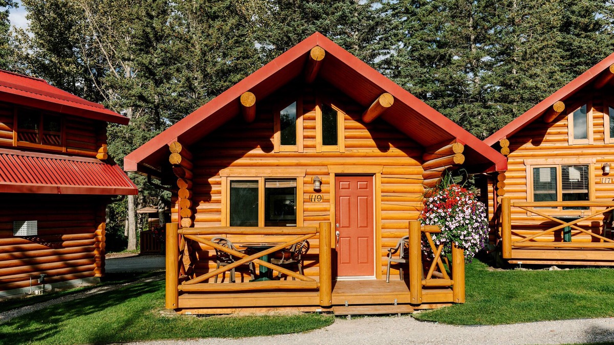 Pocahontas Cabin | Miette Mountain Cabins