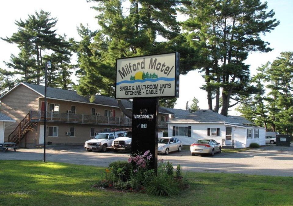 Milford Hotel | Milford Motel On the River