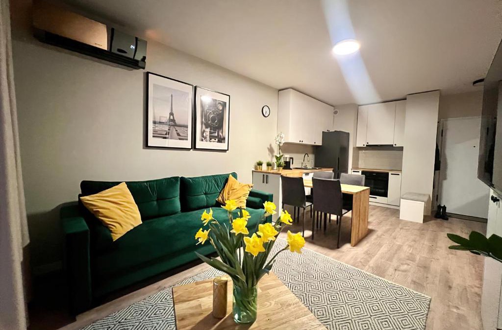 Lodz Apartment | Milionowa 8 - Komfortowe Studio z Garażem i Klimatyzacją